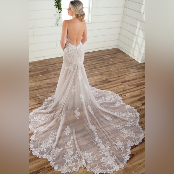 Essence of Australia style D2770 Wedding Dress - Picture 5 of 7